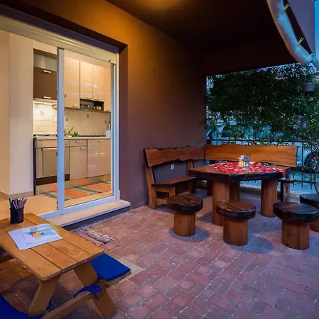 Elegant Hideaway With Pool Apartment Trogir